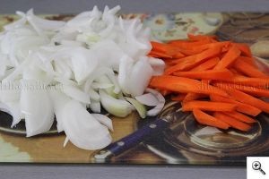Növényi pörkölt burgonyával és squash (növényi pörkölt burgonyával és squash) Növényi pörkölt burgonya és cukkini