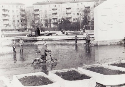 Площа перемоги повна історія