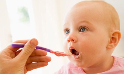 Hrănirea adecvată a copiilor 6 luni