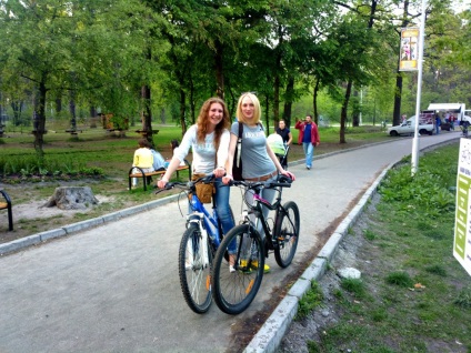 Прокат велосипедів в парку партизанської слави