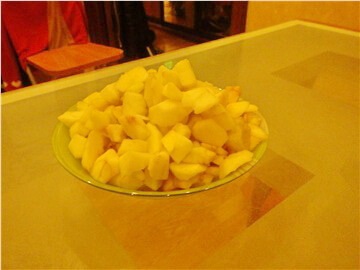 Проста шарлотка з яблуками в духовці - покроковий рецепт з фото