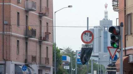 O călătorie prin fabrica de mașini Maserati