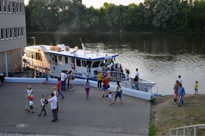 Річкова прогулянка на теплоході в Коломиї відгук