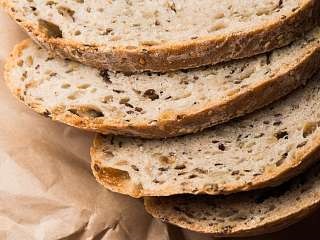 Рецепт литовський пшеничний хліб зі злаками