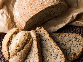 Рецепта литовски пшеничен хляб със зърнени култури