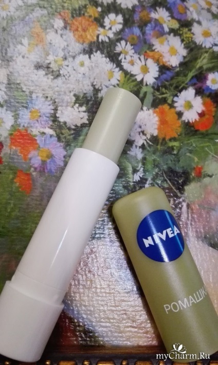 Лайка за устни от NIVEA - NIVEA балсам за устни лайка и невен