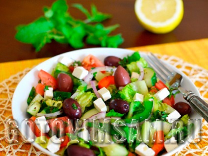 Салат з квасолею, огірками і болгарським перцем, кулінарні рецепти
