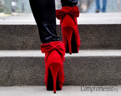 Cu ce ​​să purtați pantofi roșii
