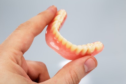 Знімні зубні протези - відгуки, ціна, види і фото, як звикнути