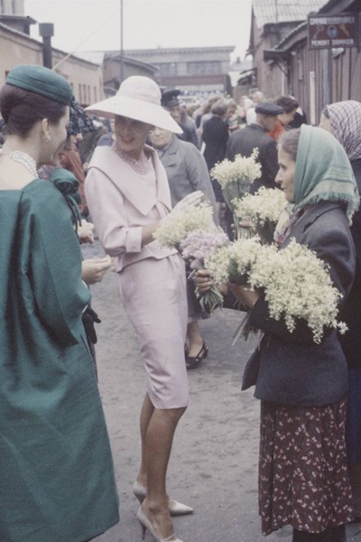 Stilul 50 de îmbrăcăminte, make-up și coafuri în stilul anilor '50 - 42 de fotografii, 2017
