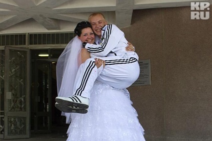Весілля в стилі - реальних пацанів - спортивні костюми, кросівки і окуляри