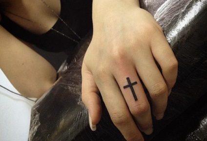 Tatto cu sensul unei cruci intr-un tatuaj (65 fotografii), revista online de tatuaje