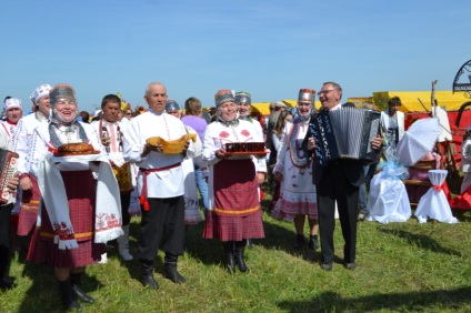 Традиції та звичаї, пісні і система цінностей чувашів