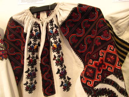 Broderie ucraineană în simboluri și ornamente