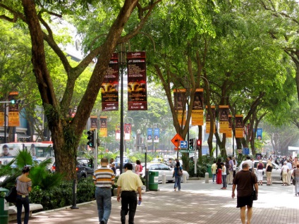 Вулиця Орчард роуд в Сінгапурі