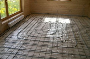 Încălzirea podelelor într-o casă privată cum se face un sistem de încălzire a pardoselilor din beton și din lemn