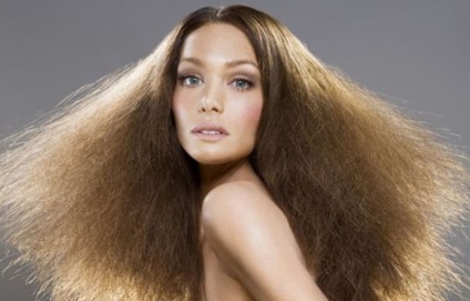Îngrijirea părului după 40 de ani - cum să vă aduceți părul în ordine