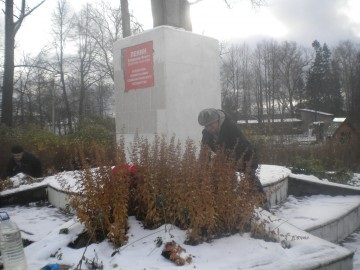 Високі нагороди партійцям