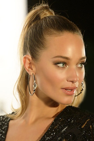 Nagy farok divat frizura fotó Jessica Alba, Elena Perminova és más csillagok, szépség, (magazin akciós áron) Nagy farok divat frizura fotó Jessica Alba, Elena Perminova és más csillagok, szépség,