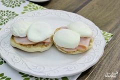Яйця по-бенедиктинського - покроковий рецепт з фото