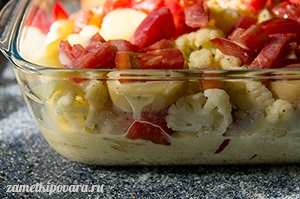 Caserola din conopidă cu cartofi și roșii, rețete culinare simple cu fotografii