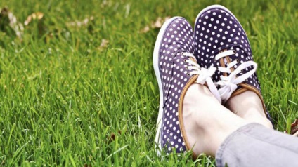 10 egyszerű és hatékony módja annak, hogy megvédje cipő kellemetlen szagát
