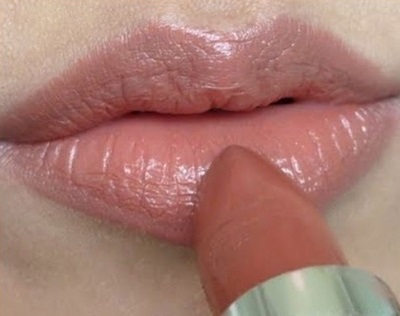 4 Незвичайних способу поліпшити макіяж губ