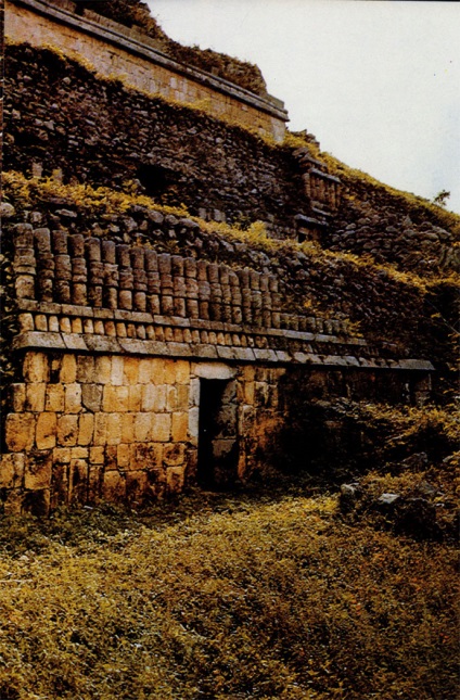 Arhitectura Maya 1986 rus Alberto - oameni din Maya