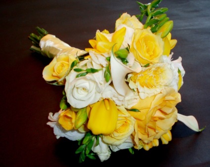 Білий букет нареченої - різні квіти і варіанти поєднань
