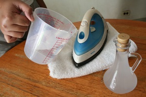 Домашні способи очистити різні підошви праски від нагару