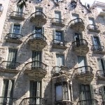 Casa este frumoasă în Barcelona, ​​locația pe hartă cum să ajungi acolo