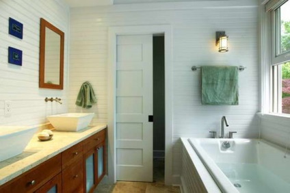 Usa coupe pentru baie si toaleta - o solutie rationala pentru deschideri inguste