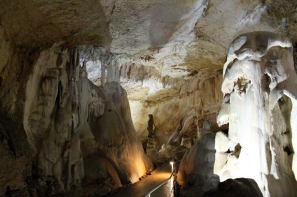 Kirándulások a barlangok Chater-Dag Krím