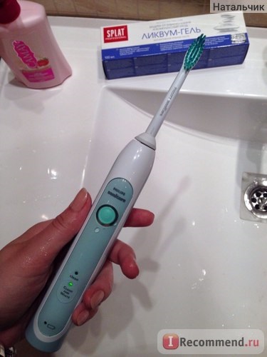 Електрична зубна щітка philips sonicare healthywhite hx6711