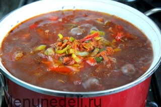 Квасолевий суп з копченими реберцями - рецепт з покроковими фото