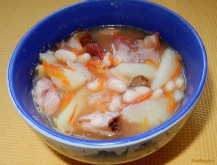 Квасолевий суп з копченими реберцями рецепт з фото