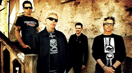 Група оффспрінг (the offspring), навколо зірок