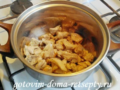 Pörkölt csirke recept egy fotó