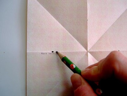 Як з паперу зробити восьмикутну зірку-підвіску