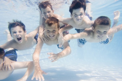 Cum să înveți un copil să înoate