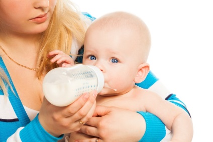 Cum să oprești un sughiț la un nou-născut să te oprești cu un copil, poți să-l hrănești, în momentele de sughiț, motivele