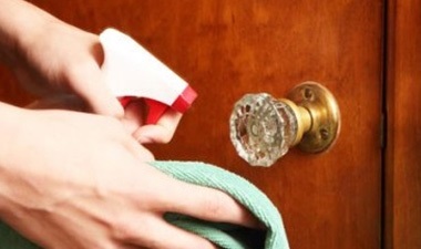 Cum să spălați ușile rapid, cu propriile mâini, sfatul profesioniștilor