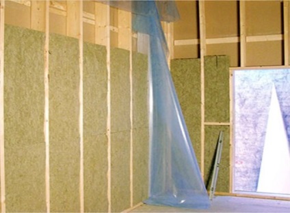 Cum de a izola un perete umed - tapet într-o cameră umedă - repararea unui apartament