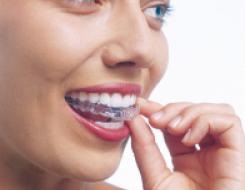 Як доглядати за зубами будинку