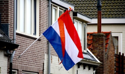 Ce arata steagul national al Olandei? O cârpă tricoloră laconică, dreptunghiulară