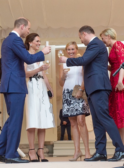 Kate Middleton a vorbit despre planurile pentru un al treilea copil la o petrecere din Varșovia, salut! Rusia