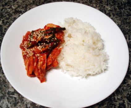 Kimchi, celize (jelenleg egy nagy tálba add) Kimchi, celize