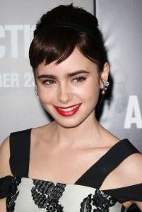 Gyönyörű és merész evolúciója frizurák Lily Collins - divat és stílus