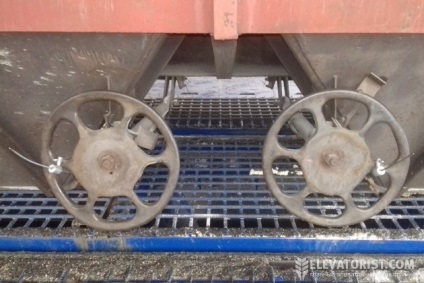 Fură cu vagoane pe măsură ce cerealele dispare pe calea ferată