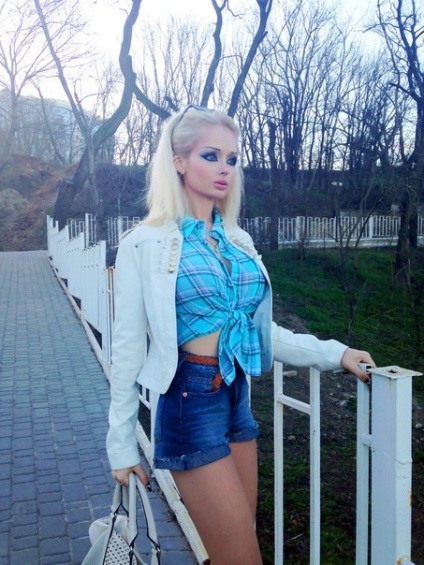 Cine este Valeria Lukyanova și de ce se numește Barbie?